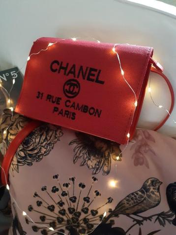 31 Rue Cambon schoudertasje  beschikbaar voor biedingen