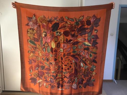 HERMES SJAAL 140x140 cm  cahmire/zijde. ORGINEEL  E495,00, Kleding | Dames, Mutsen, Sjaals en Handschoenen, Zo goed als nieuw