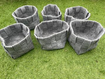 Grijze vilten manden - set van 6 beschikbaar voor biedingen