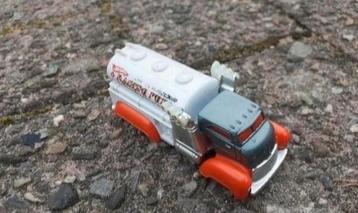 Hot Wheels Fast Gassin Racing Fuel Tanker beschikbaar voor biedingen