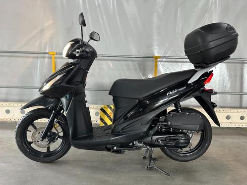 Suzuki Address 110 Motorscooter, 4268KM, 2019, 100KG, Koffer, Motoren, Motoren | Suzuki, Particulier, Scooter, 11 kW of minder