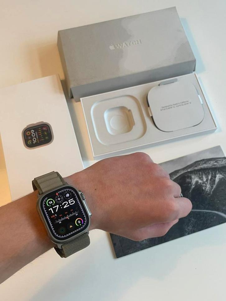 Apple Watch Ultra 2 | Natural Titanium | Nieuwstaat!, Sieraden, Tassen en Uiterlijk, Smartwatches, Zo goed als nieuw, iOS, Ophalen of Verzenden
