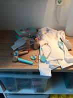 Doktersjas tot 6 jaar met houten accessoires, Kinderen en Baby's, Carnavalskleding en Verkleedspullen, Ophalen of Verzenden, Zo goed als nieuw