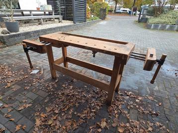 Houten nostalgische Werkbank ,Nooitgedagt, met Bankschroeven beschikbaar voor biedingen