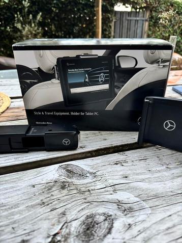 Mercedes-Benz Tablet Houder beschikbaar voor biedingen