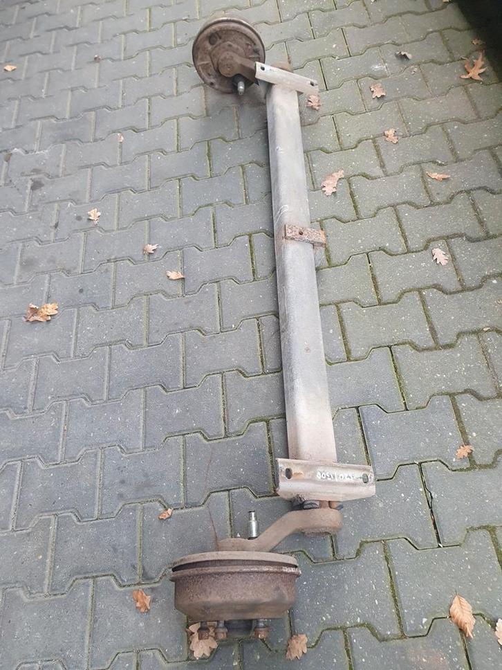 Jong gebruikte geremde assen   gebruikte oploopremmen, Auto-onderdelen, Overige Auto-onderdelen, Ophalen of Verzenden