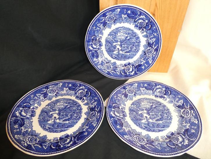 Arabia Finland porselein Suomi 3 platte borden, Huis en Inrichting, Keuken | Servies, Gebruikt, Bord(en), Overige stijlen, Porselein