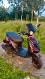Piaggio Zip 2012, Fietsen en Brommers, Scooters | Piaggio, Ophalen, Zo goed als nieuw, Zip