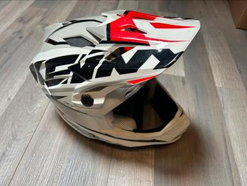 Kenny crosshelm bmx maat L beschikbaar voor biedingen