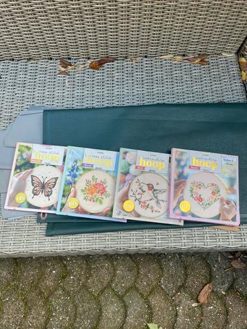 4 borduur setjes nog nieuw in doos samen €5 beschikbaar voor biedingen