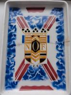 Een schotel aangeboden door Calvé Delft., Antiek en Kunst, Ophalen of Verzenden