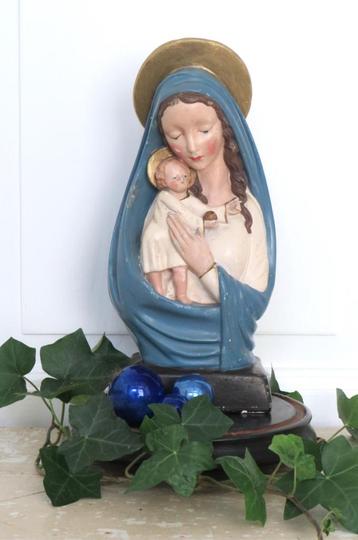 Antiek Frans beeld “Madonna met kind” beschikbaar voor biedingen
