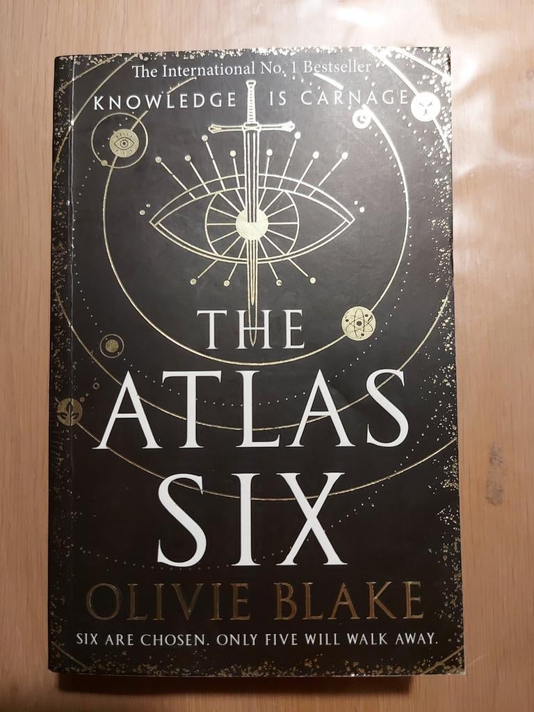 The Atlas Six - Olivie Blake, Ophalen of Verzenden, Zo goed als nieuw, Olivie Blake