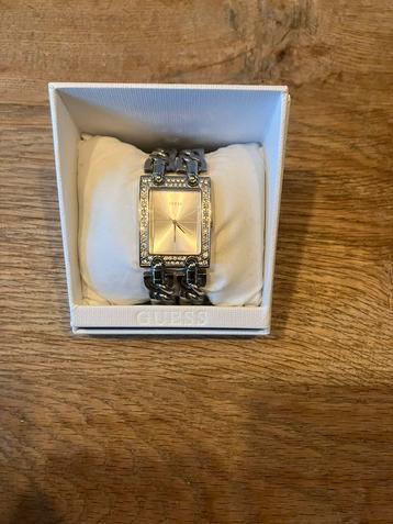 Gloednieuw origineel guess horloge beschikbaar voor biedingen