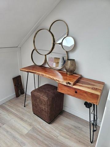 acaciahout sidetable/ wandtafel / make-up tafel beschikbaar voor biedingen