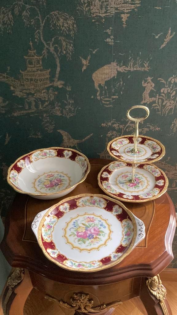 Royal albert lady hamilton servies kom etagere gebaksschaal, Antiek en Kunst, Antiek | Servies los, Ophalen