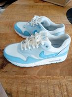 Air Max 1 (GS) licht blauw maat 37/ 37,5, Ophalen of Verzenden, Zo goed als nieuw, Blauw, Sneakers of Gympen