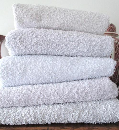 Handdoek~5x Witte Handdoeken~Leolux~Hotel~Katoen, Huis en Inrichting, Badkamer | Badtextiel en Accessoires, Zo goed als nieuw
