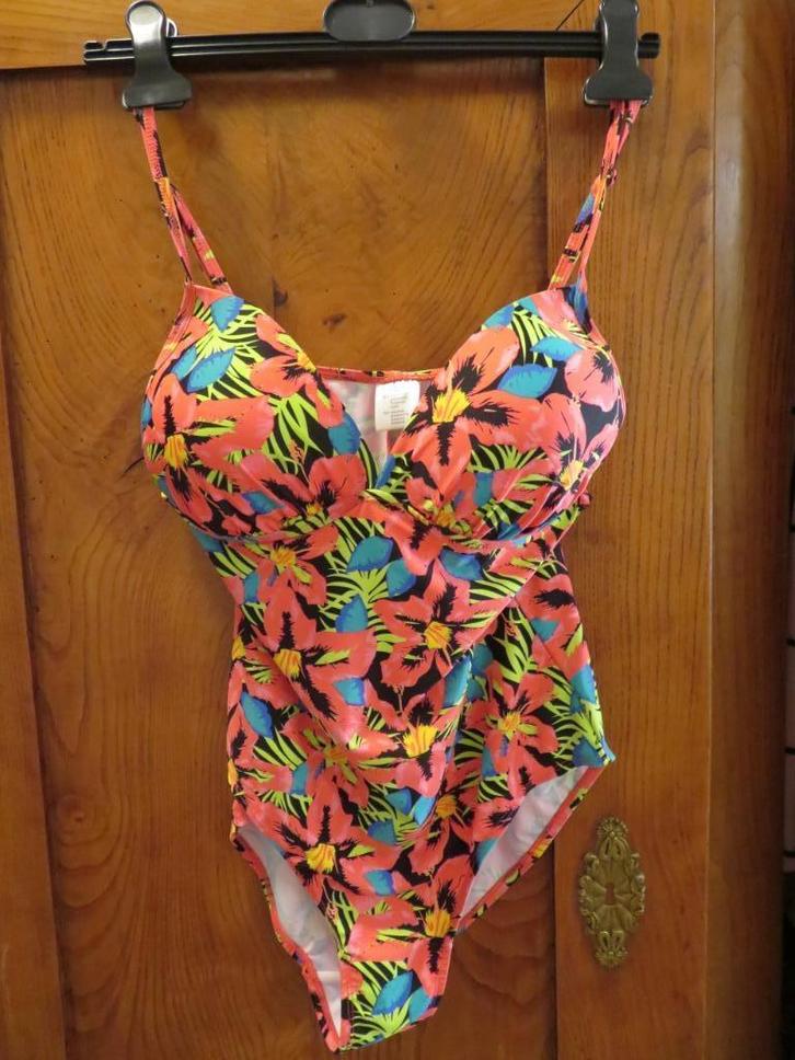 Dames badpak -badpakken Z.G.A.N. maat 42 & 40.& XL, Kleding | Dames, Badmode en Zwemkleding, Zo goed als nieuw, Badpak, Zwart