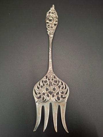Antiek zilver broodvork beschikbaar voor biedingen