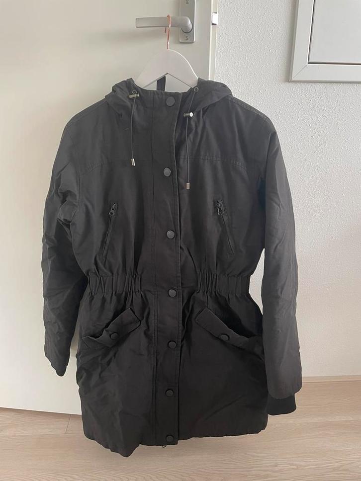 Zwarte winter jas - Modström, Kleding | Dames, Jassen | Winter, Zo goed als nieuw, Maat 38/40 (M), Zwart, Ophalen of Verzenden