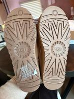 Uggs Classic Ultra Mini Platform - Maat 40, Kleding | Dames, Schoenen, Ophalen of Verzenden, Nieuw, Bruin, Lage of Enkellaarzen
