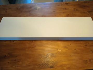 3 st. witte lack wandplanken  beschikbaar voor biedingen
