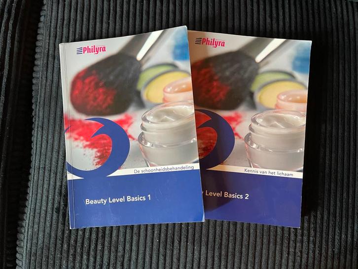 Beauty Level Basics 1 & 2 - Schoonheidsopleiding, Boeken, Studieboeken en Cursussen, Gelezen, MBO, Ophalen of Verzenden