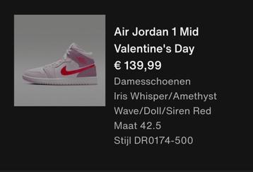 Nike Air jordan mid valentines day 42.5