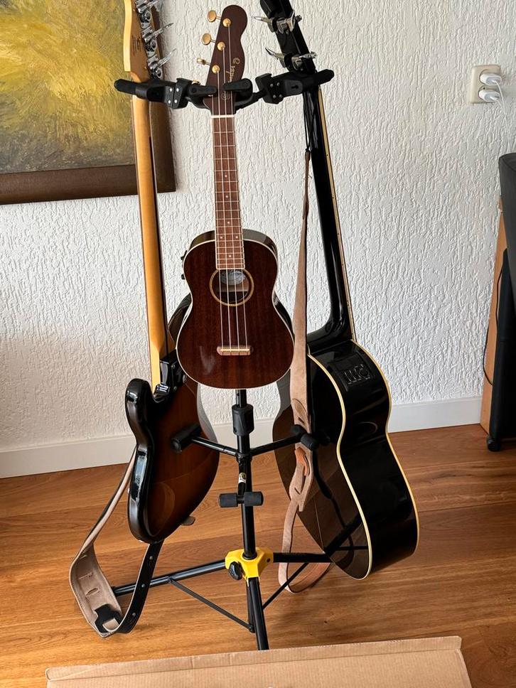 Hercules Gitaar Standaard 3 gitaren - Nieuwstaat!, Muziek en Instrumenten, Standaards, Zo goed als nieuw, Instrumentstandaard