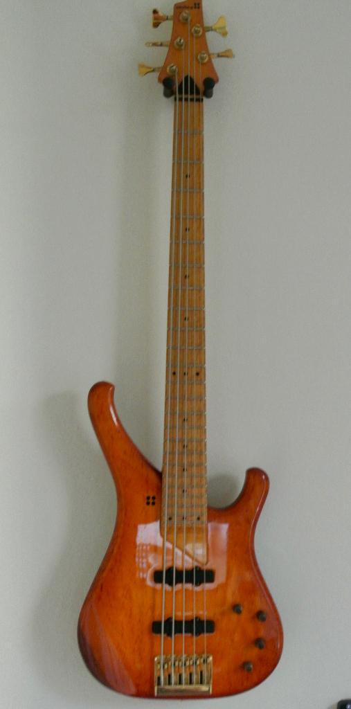 Sandberg Custom Bullet TT 5, Muziek en Instrumenten, Snaarinstrumenten | Gitaren | Bas, Gebruikt, Elektrisch, 5-snarig, Ophalen