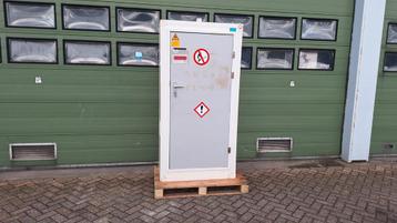 Chemicaliën kast miljeukast verfkast  beschikbaar voor biedingen