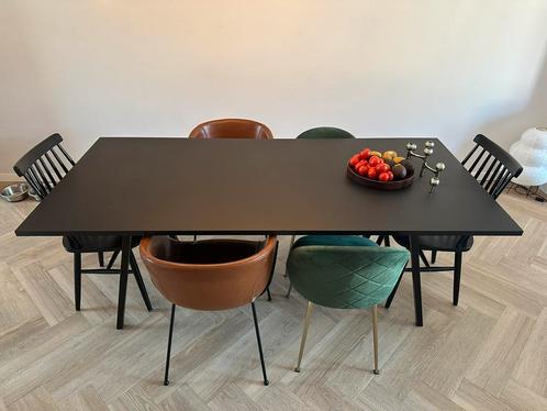 HAY loop stand tafel (200 cm) zwart, Huis en Inrichting, Tafels | Eettafels, Gebruikt, 50 tot 100 cm, 200 cm of meer, Vijf personen of meer