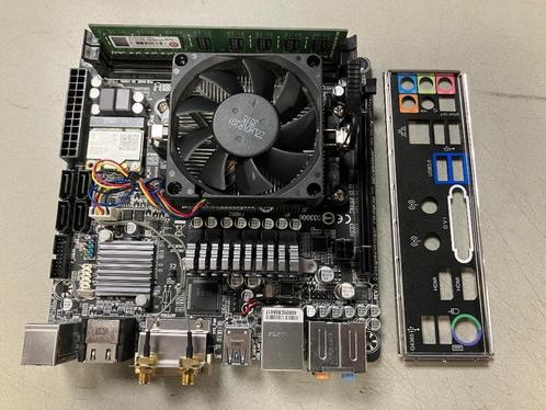 Gigabyte GA-F2A88XN-WIFI + A8-7600 + 8GB DDR3, Computers en Software, Moederborden, Zo goed als nieuw, AMD, DDR3, Ophalen of Verzenden