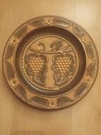 Handgesneden houten bord druiven trossen, Ophalen of Verzenden