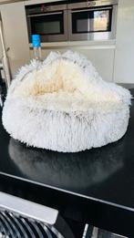 Klein mandje voor poes of klein hondje, Verzenden, Riet