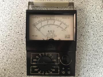Vintage multimeter beschikbaar voor biedingen