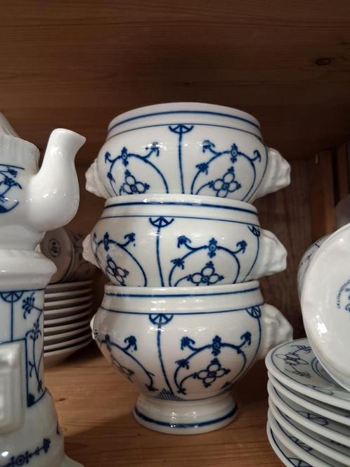 Blauw saks bareuther soepkommen  soepkoppen, Huis en Inrichting, Keuken | Servies, Kom(men), Overige stijlen, Ophalen of Verzenden