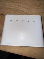 Huawei B311-221 4G Router, Computers en Software, Routers en Modems, Ophalen, Gebruikt, Router