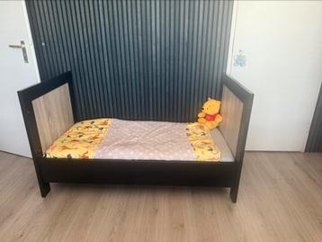 Complete TWF babykamer met kasten en bed+plank beschikbaar voor biedingen