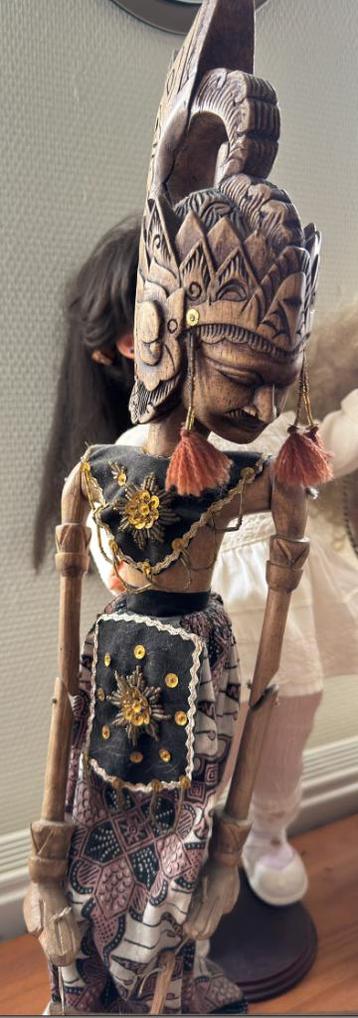 Wajangpoppen. Set van twee. beschikbaar voor biedingen