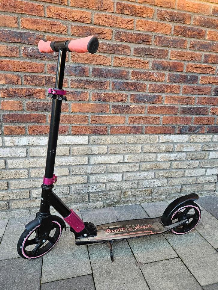 Bandits and Angels Black Racer 205 step (zwart/roze), Fietsen en Brommers, Steps, Gebruikt, Gewone step, Ophalen of Verzenden