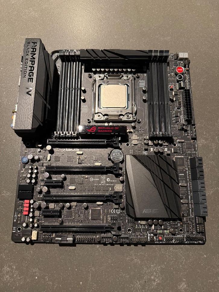 Asus Rampage IV Extreme Black Edition | Intel Core I7-4930k, Computers en Software, Moederborden, Gebruikt, Intel, DDR3, Ophalen of Verzenden
