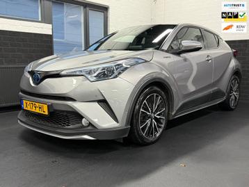 Toyota C-HR 1.8 Hybrid Bi-Tone Plus Sport, Leder, Camera, JB beschikbaar voor biedingen