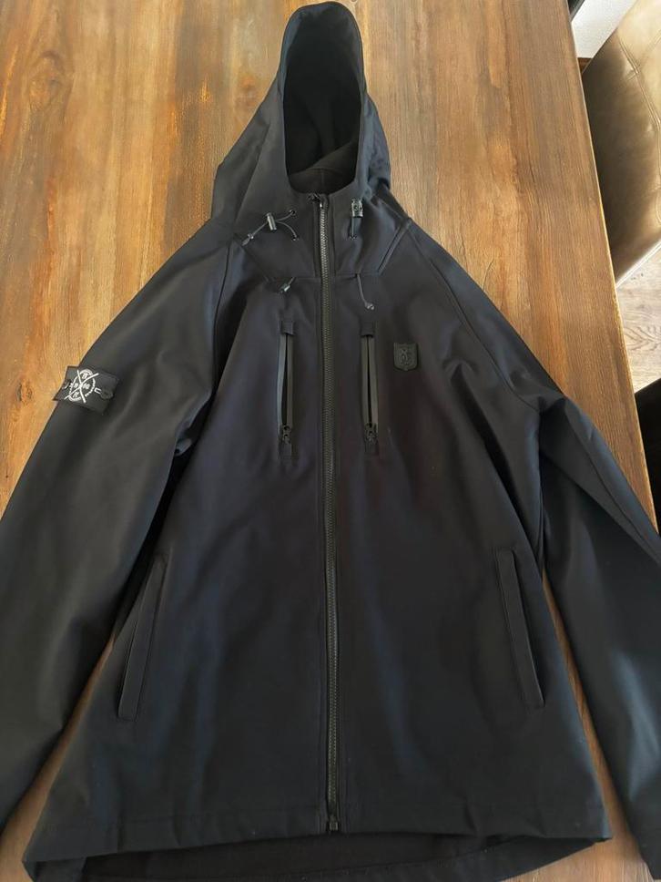 Feyenoord Softshell jas, Kleding | Heren, Jassen | Winter, Zo goed als nieuw, Overige maten, Zwart, Ophalen of Verzenden