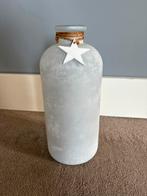 Mooie witgrijze vaas 25 cm hoog, Gebruikt, Overige kleuren, Ophalen of Verzenden, Glas