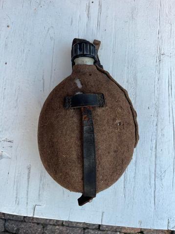 Duitse Veldfles WOII beschikbaar voor biedingen