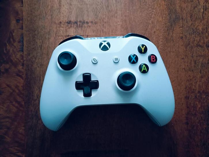 Xbox One S Controller nog in nette staat., Spelcomputers en Games, Spelcomputers | Xbox | Accessoires, Zo goed als nieuw, Xbox Original