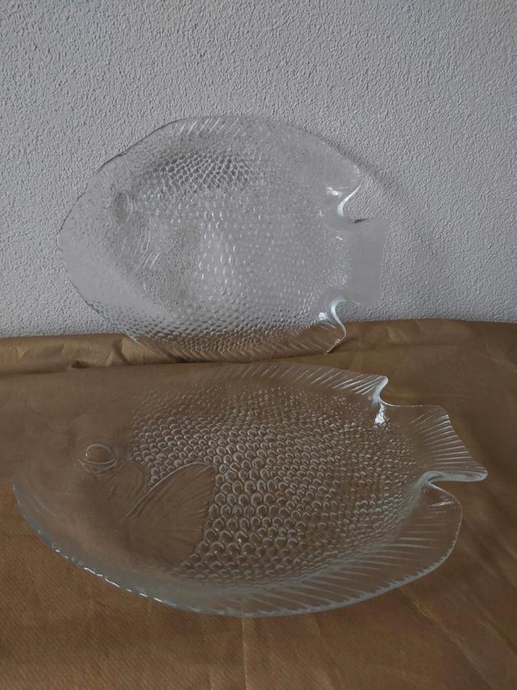 2 vintage glazen serveerschalen in vorm vis - Arcoroc Stijl, Antiek en Kunst, Antiek | Servies los, Ophalen of Verzenden