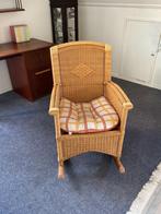 Prachtige rieten schommelstoel met kussen, Bruin, Riet of Rotan, Ophalen of Verzenden, Zo goed als nieuw